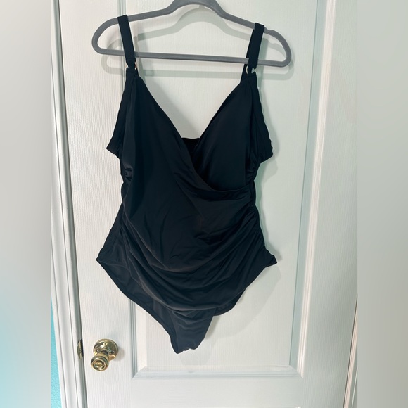 EVRI Other - EVRI one piece Swimsuit Black size 2X